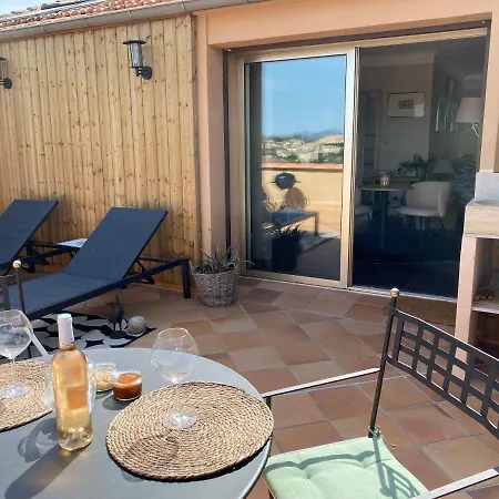 Les Trois Soleils בית הארחה *