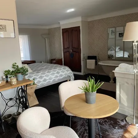 Les Trois Soleils Guest house