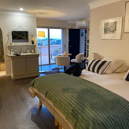 Les Trois Soleils Guest house